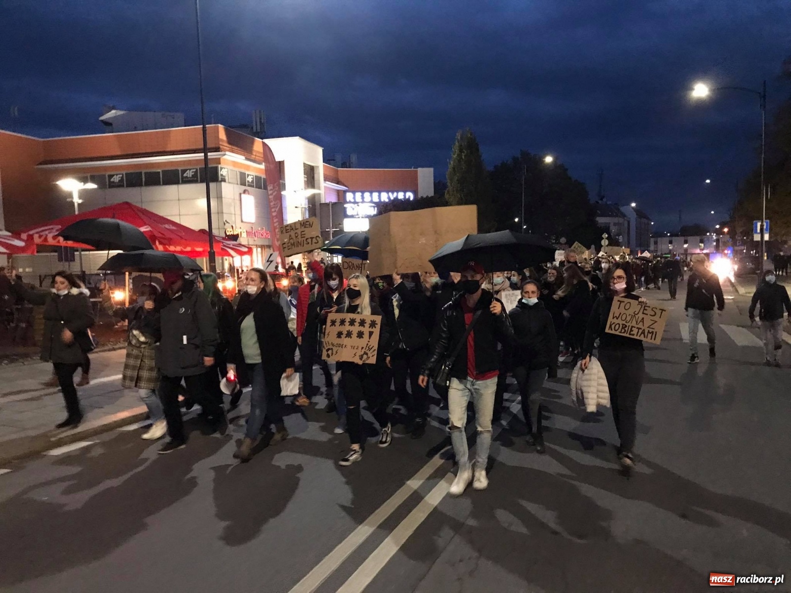 Zdjęcie w galerii na portalu naszraciborz.pl: Zakaz aborcji. Racibórz znów protestuje [WIDEO] wiadomości z regionu