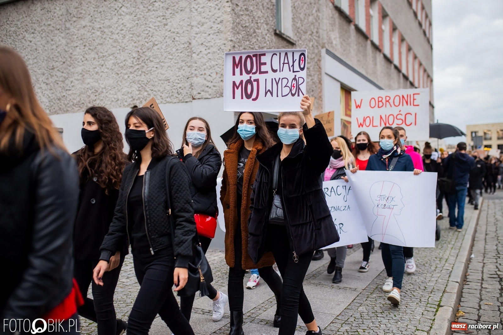 Zdjęcie w galerii na portalu naszraciborz.pl: Zakaz aborcji. Racibórz znów protestuje [WIDEO] wiadomości z regionu