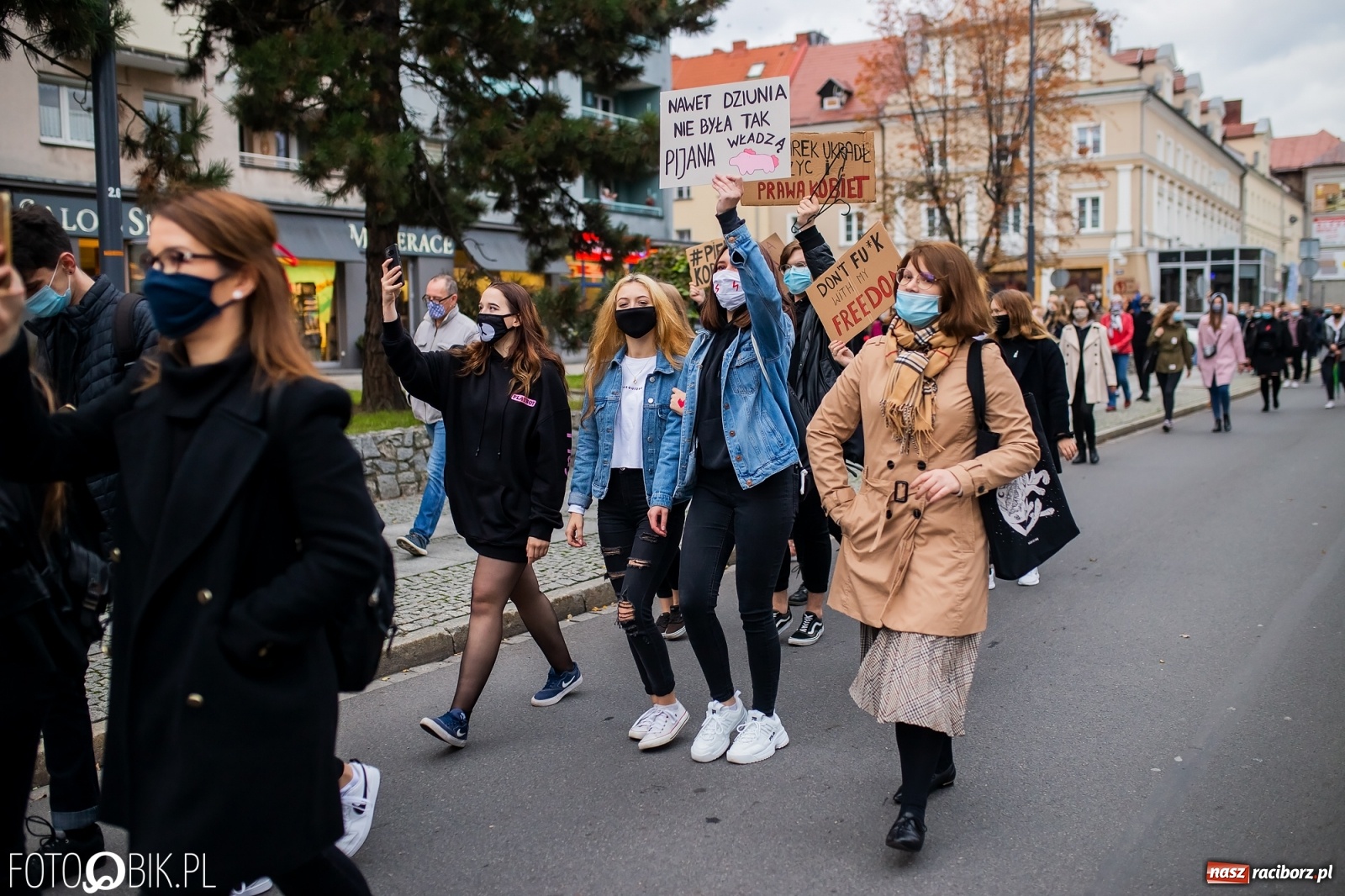 Zdjęcie w galerii na portalu naszraciborz.pl: Zakaz aborcji. Racibórz znów protestuje [WIDEO] wiadomości z regionu