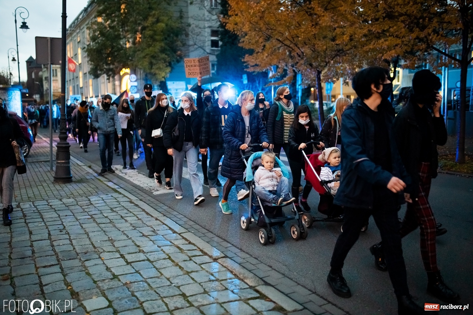 Zdjęcie w galerii na portalu naszraciborz.pl: Zakaz aborcji. Racibórz znów protestuje [WIDEO] wiadomości z regionu