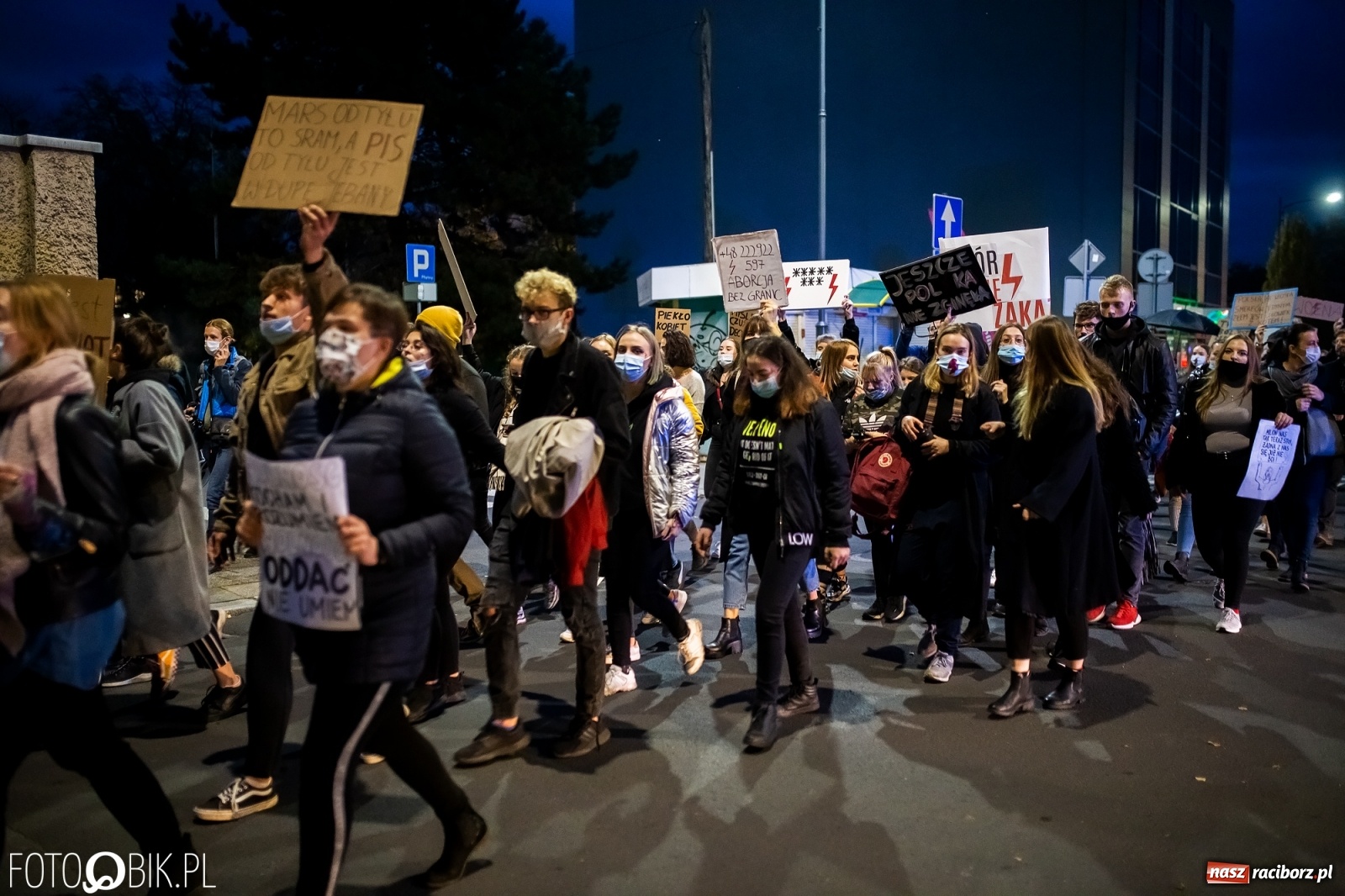 Zdjęcie w galerii na portalu naszraciborz.pl: Zakaz aborcji. Racibórz znów protestuje [WIDEO] wiadomości z regionu