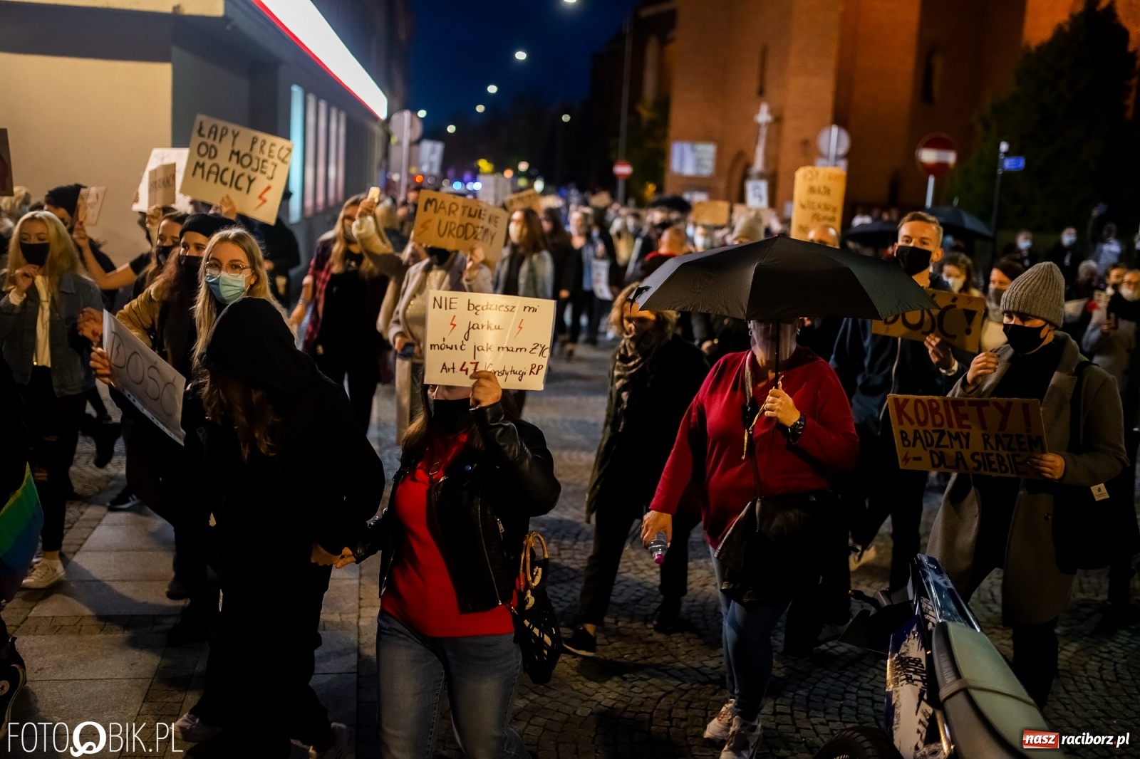 Zdjęcie w galerii na portalu naszraciborz.pl: Zakaz aborcji. Racibórz znów protestuje [WIDEO] wiadomości z regionu