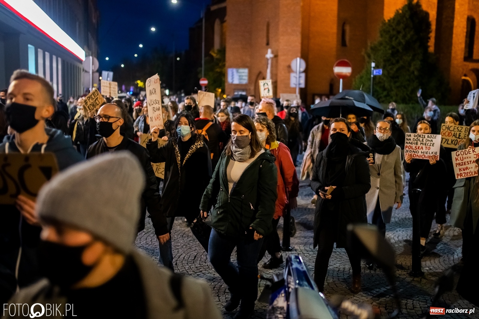 Zdjęcie w galerii na portalu naszraciborz.pl: Zakaz aborcji. Racibórz znów protestuje [WIDEO] wiadomości z regionu