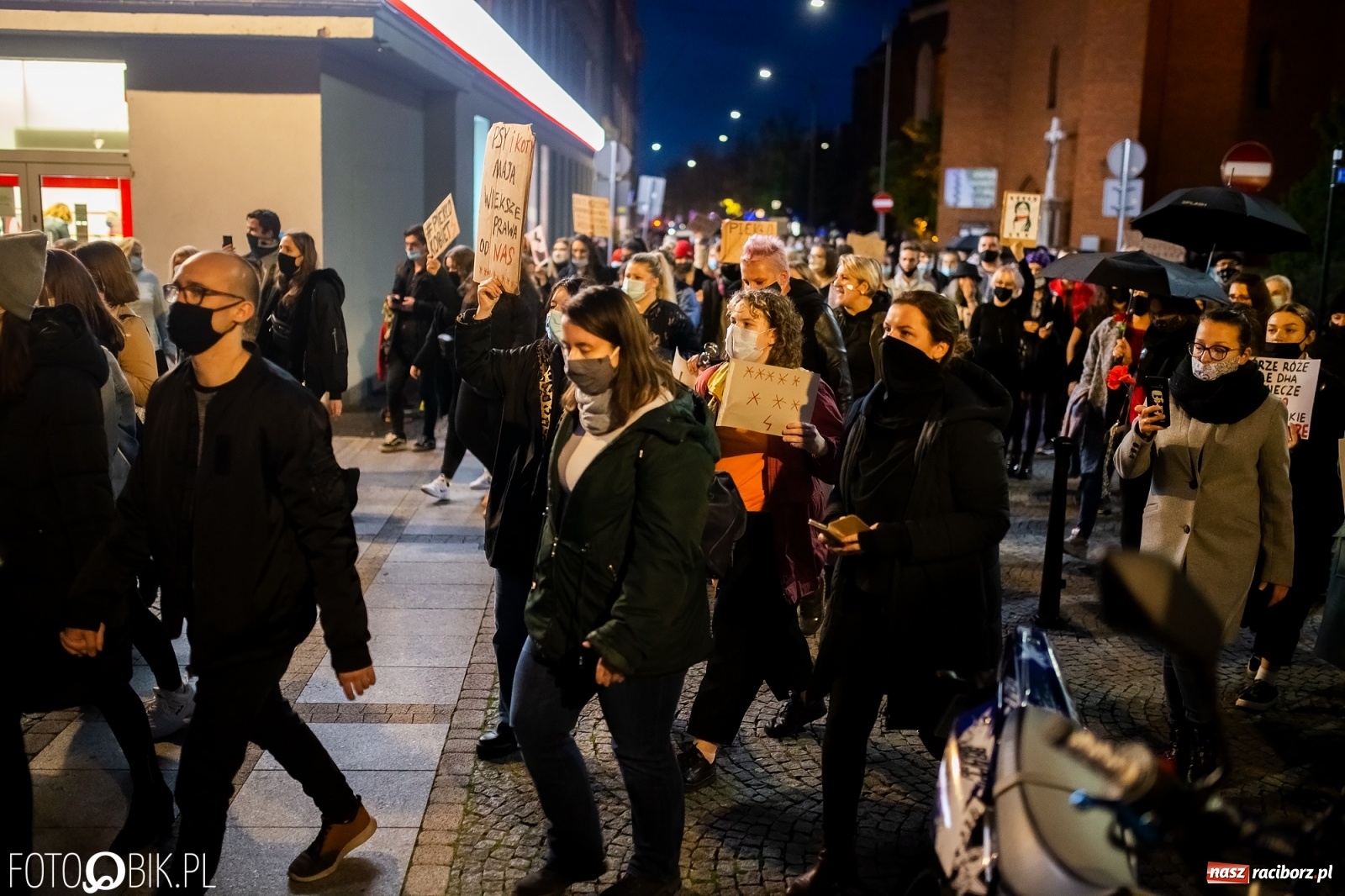 Zdjęcie w galerii na portalu naszraciborz.pl: Zakaz aborcji. Racibórz znów protestuje [WIDEO] wiadomości z regionu
