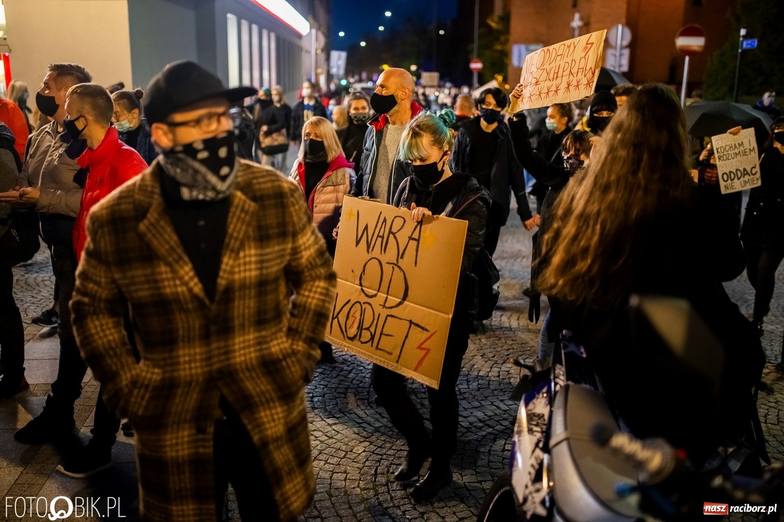 Zdjęcie w galerii na portalu naszraciborz.pl: Zakaz aborcji. Racibórz znów protestuje [WIDEO] wiadomości z regionu