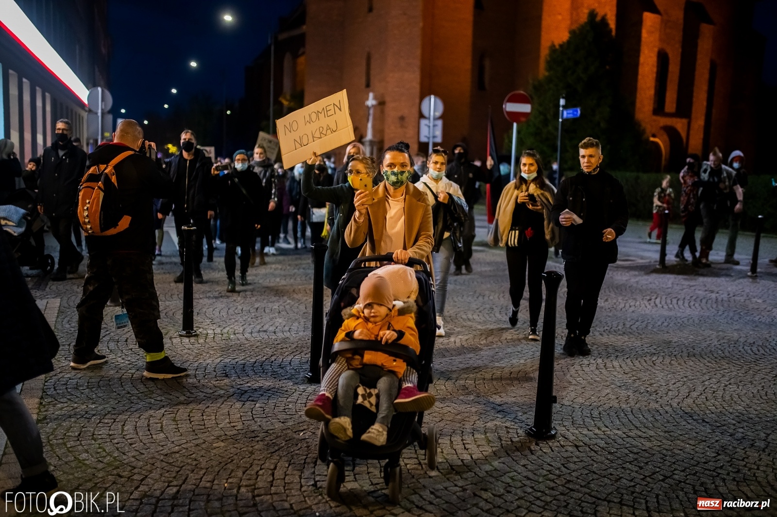 Zdjęcie w galerii na portalu naszraciborz.pl: Zakaz aborcji. Racibórz znów protestuje [WIDEO] wiadomości z regionu