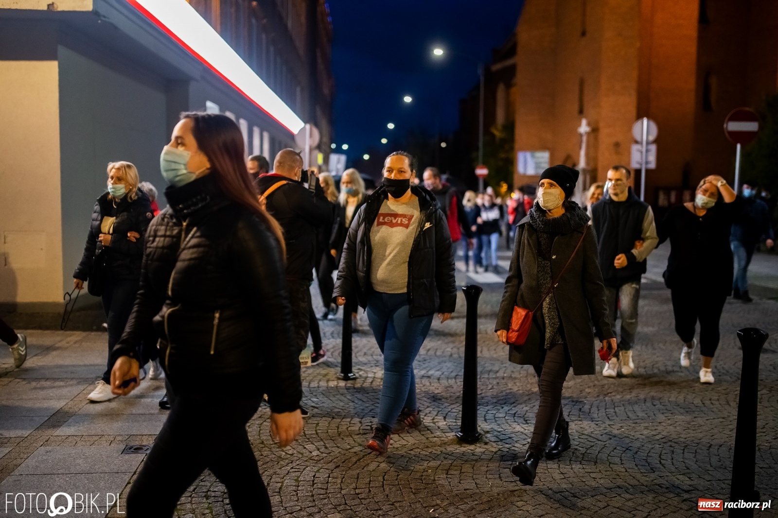 Zdjęcie w galerii na portalu naszraciborz.pl: Zakaz aborcji. Racibórz znów protestuje [WIDEO] wiadomości z regionu