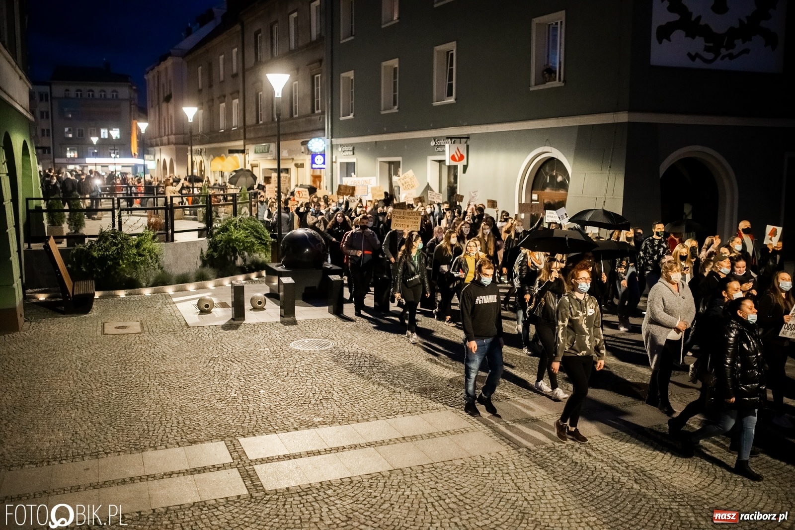 Zdjęcie w galerii na portalu naszraciborz.pl: Zakaz aborcji. Racibórz znów protestuje [WIDEO] wiadomości z regionu