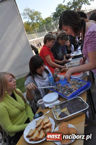 Zdjęcie w galerii na portalu naszraciborz.pl: Potrójne święto w I LO wiadomości z regionu