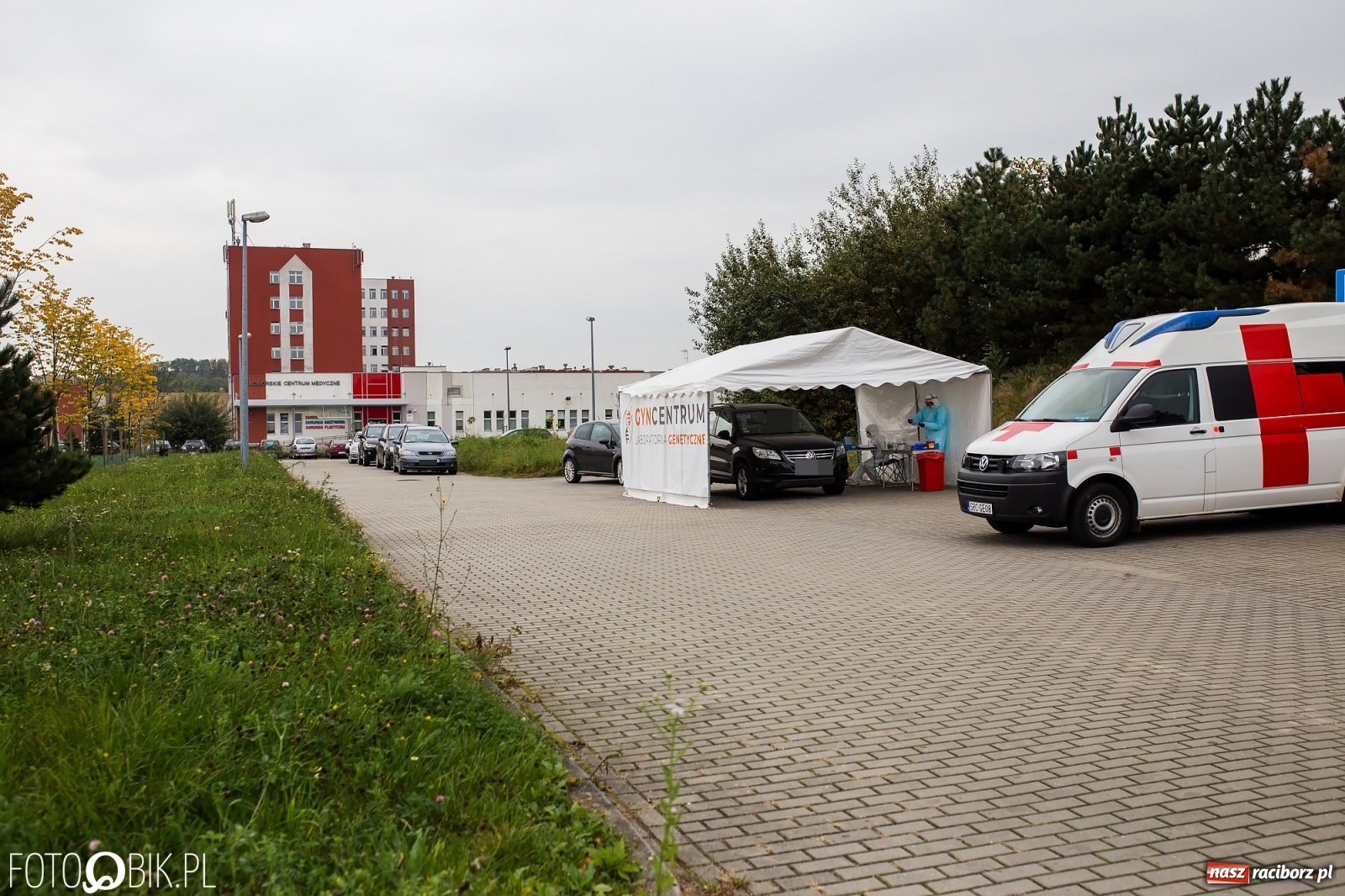 Zdjęcie w galerii na portalu naszraciborz.pl: COViD-19. 16 300 nowych potwierdzonych zakażeń. Zmarło dwóch mieszkańców naszego powiatu wiadomości z regionu