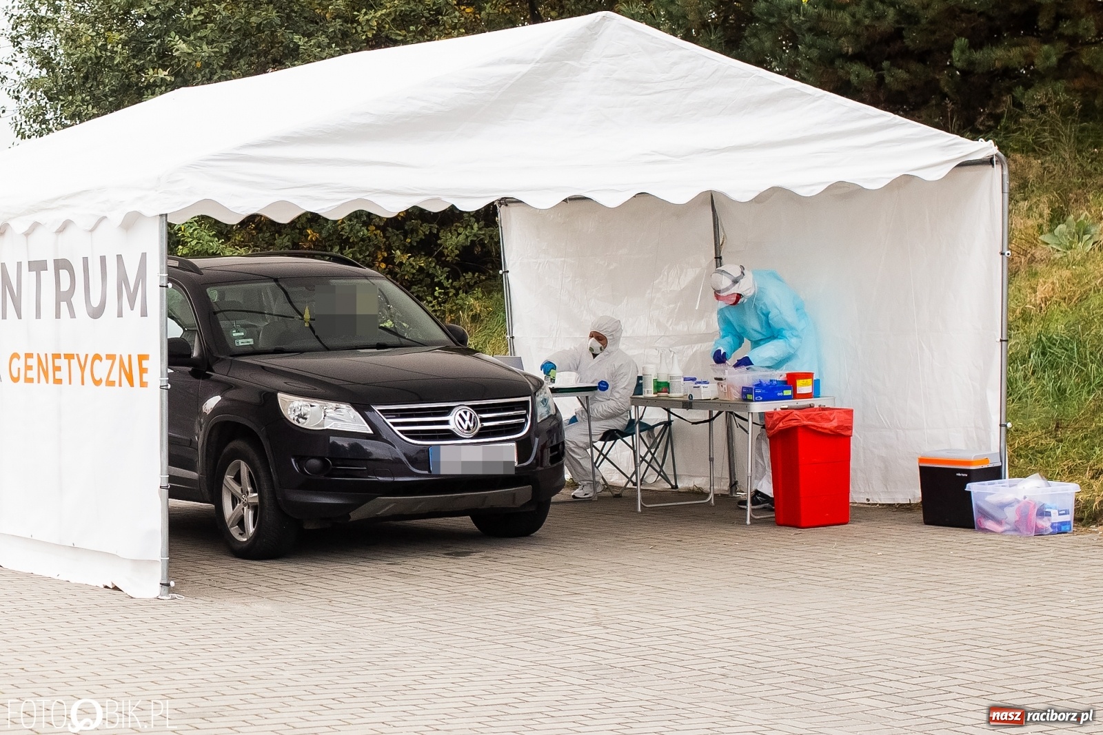 Zdjęcie w galerii na portalu naszraciborz.pl: COViD-19. 16 300 nowych potwierdzonych zakażeń. Zmarło dwóch mieszkańców naszego powiatu wiadomości z regionu