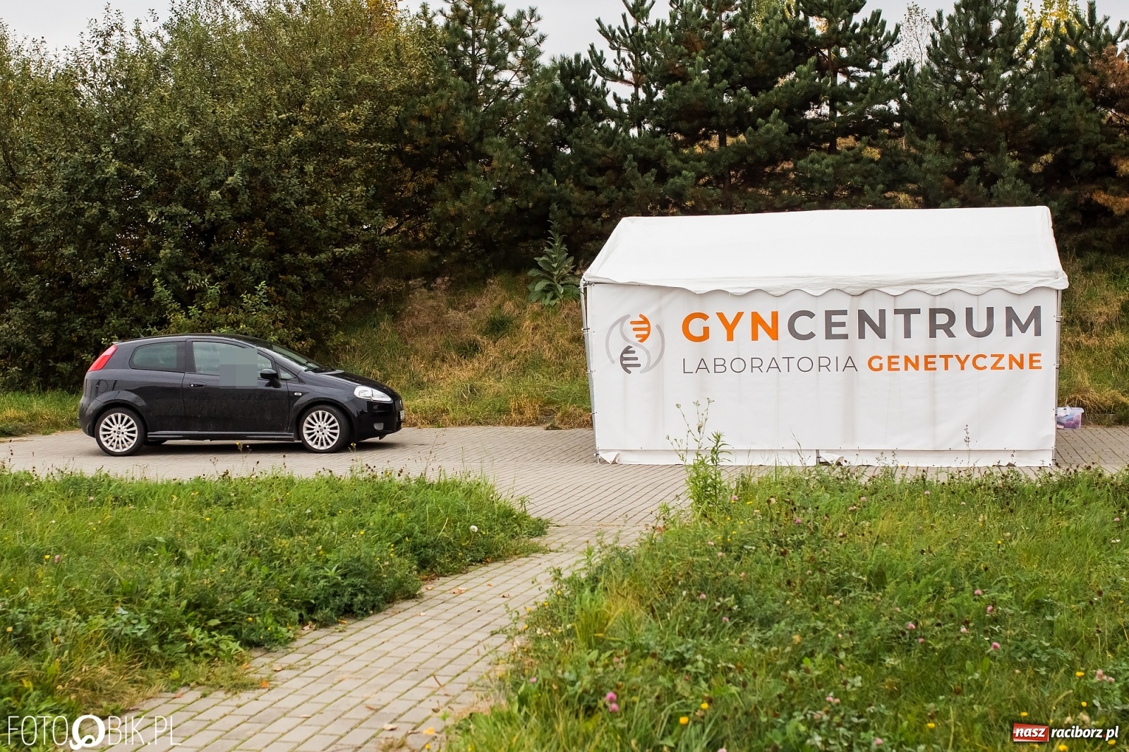 Zdjęcie w galerii na portalu naszraciborz.pl: COViD-19. 16 300 nowych potwierdzonych zakażeń. Zmarło dwóch mieszkańców naszego powiatu wiadomości z regionu