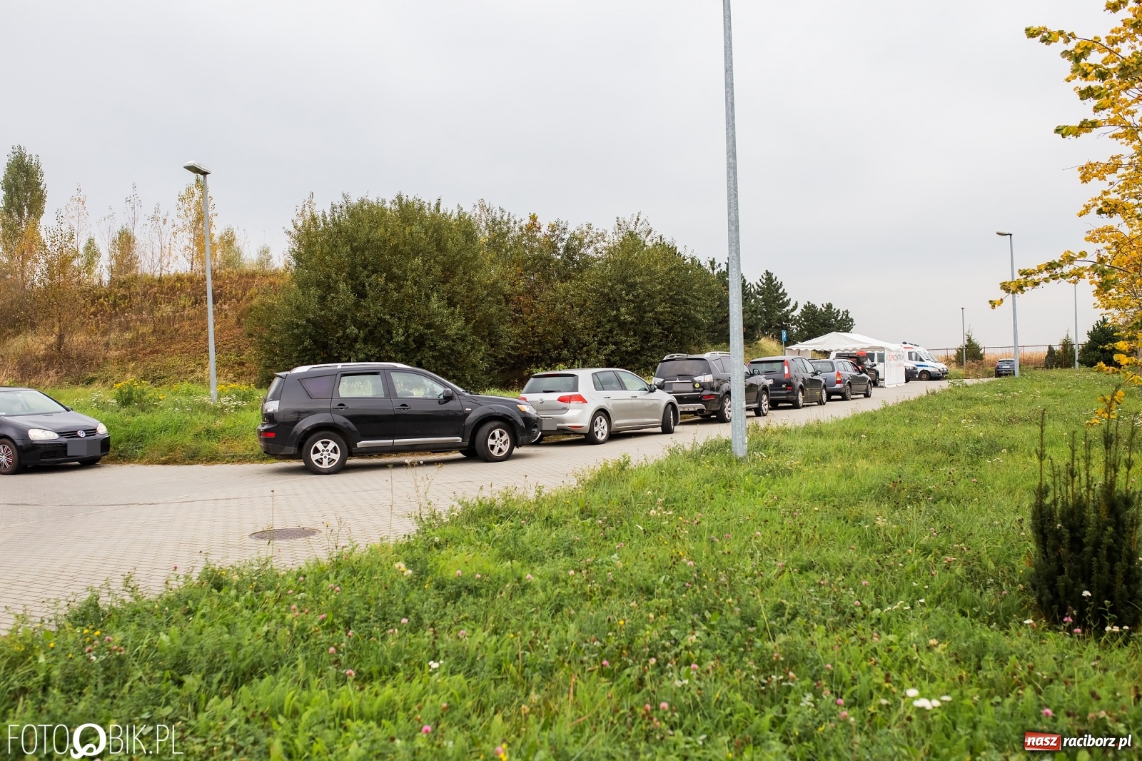 Zdjęcie w galerii na portalu naszraciborz.pl: COViD-19. 16 300 nowych potwierdzonych zakażeń. Zmarło dwóch mieszkańców naszego powiatu wiadomości z regionu