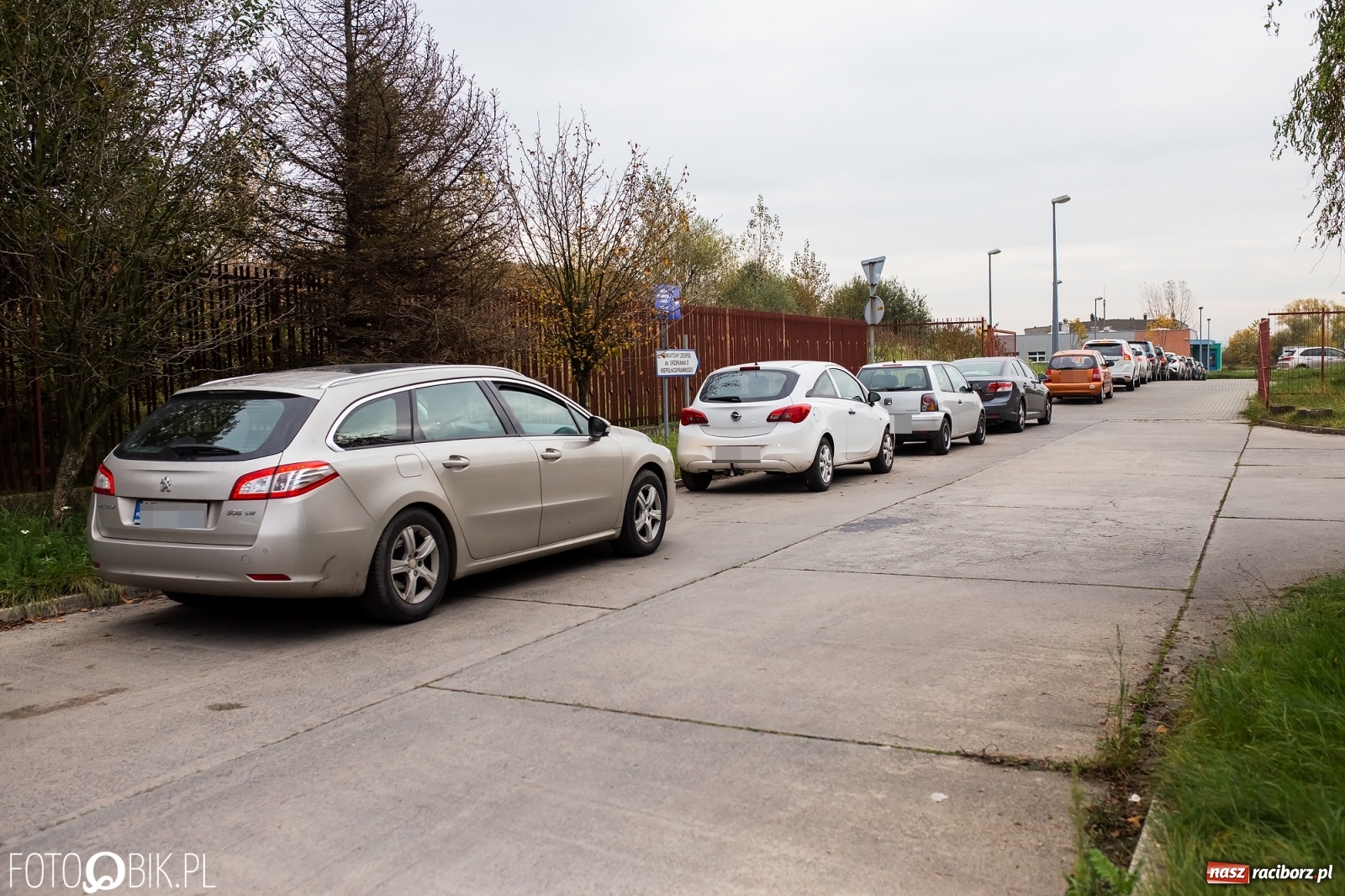 Zdjęcie w galerii na portalu naszraciborz.pl: COViD-19. 16 300 nowych potwierdzonych zakażeń. Zmarło dwóch mieszkańców naszego powiatu wiadomości z regionu