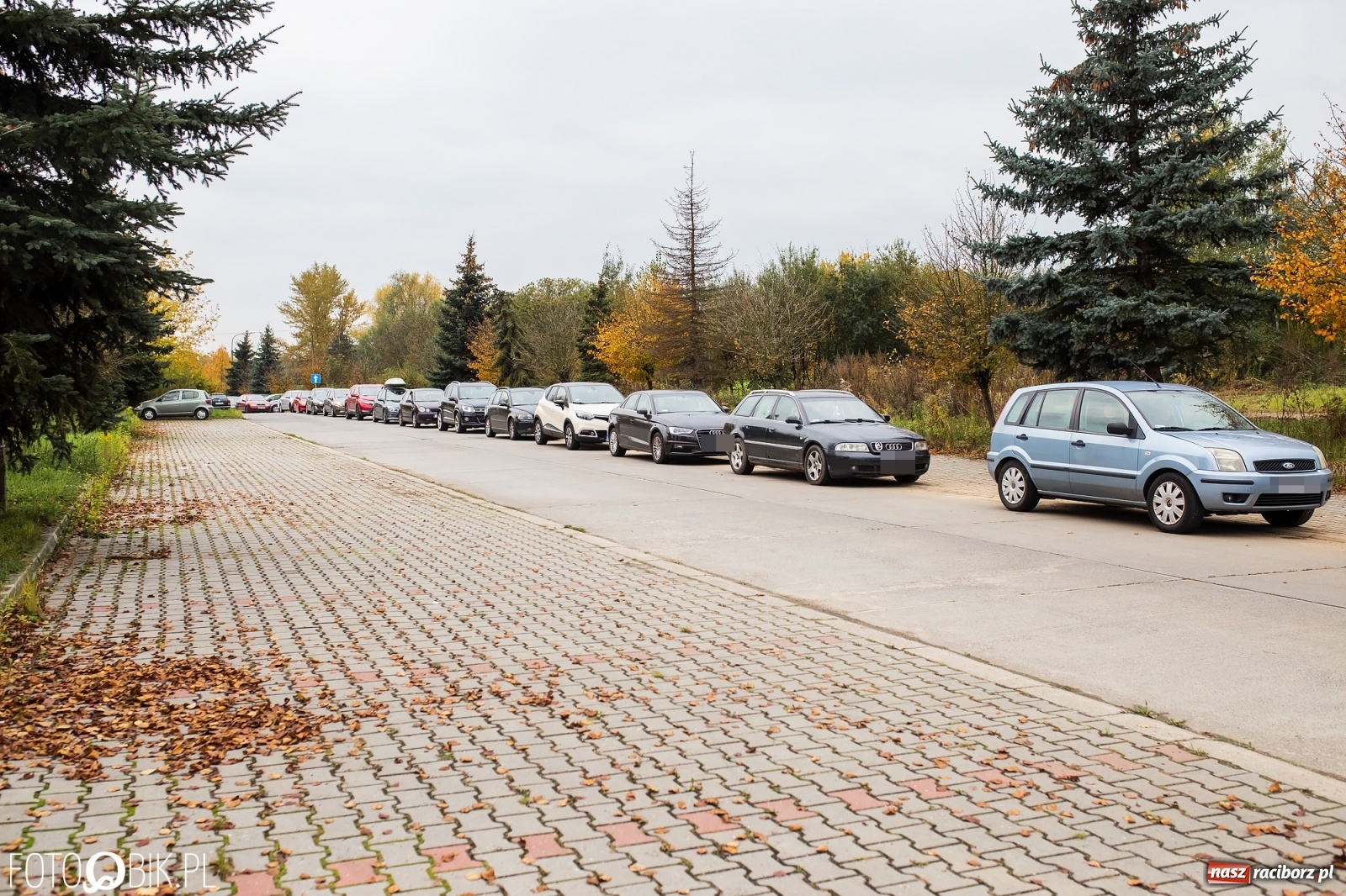 Zdjęcie w galerii na portalu naszraciborz.pl: COViD-19. 16 300 nowych potwierdzonych zakażeń. Zmarło dwóch mieszkańców naszego powiatu wiadomości z regionu