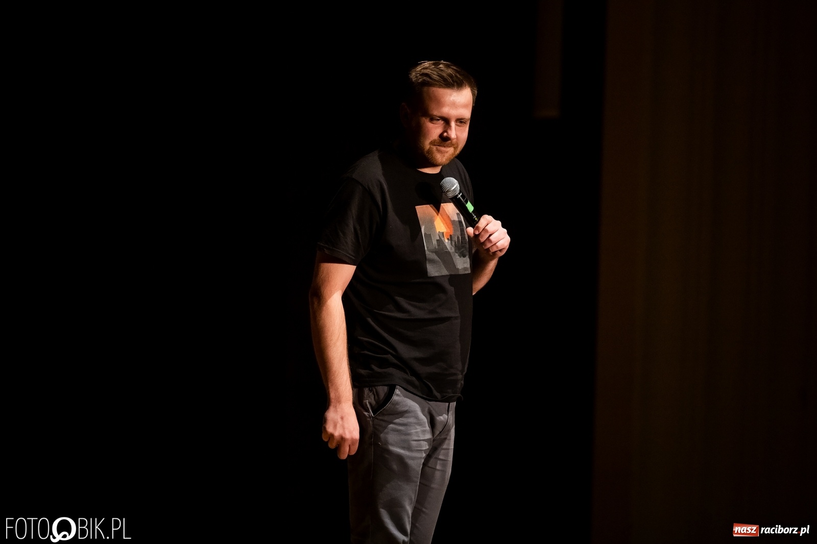 Zdjęcie w galerii na portalu naszraciborz.pl: Piotr Zola Szulowski wystąpił przed raciborską publicznością  wiadomości z regionu