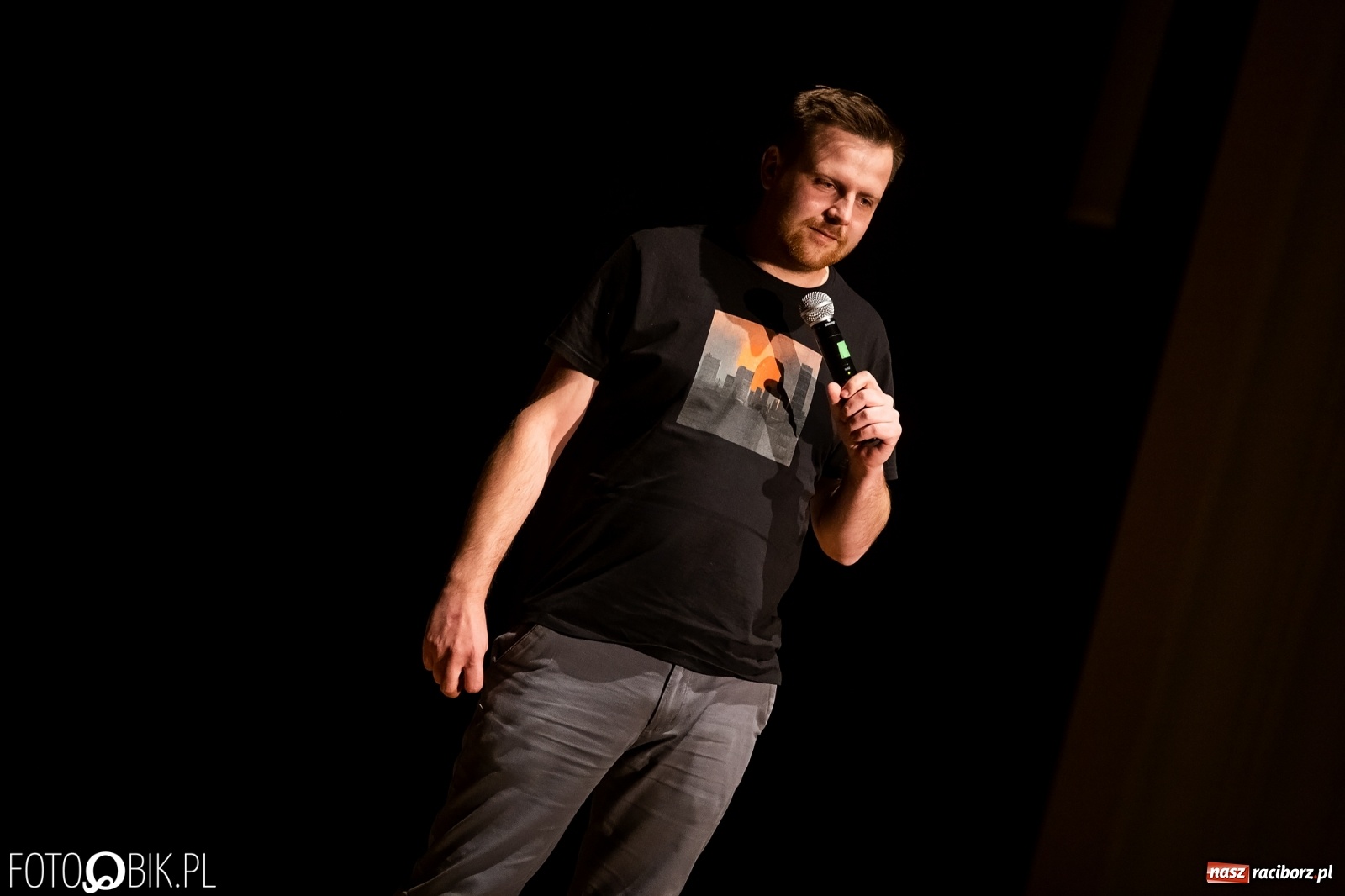 Zdjęcie w galerii na portalu naszraciborz.pl: Piotr Zola Szulowski wystąpił przed raciborską publicznością  wiadomości z regionu