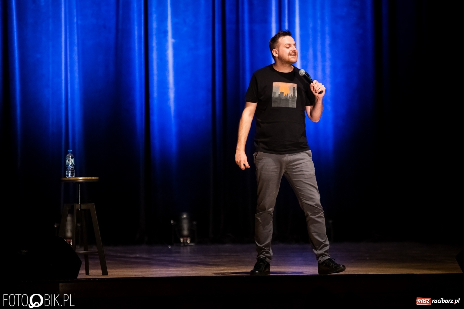 Zdjęcie w galerii na portalu naszraciborz.pl: Piotr Zola Szulowski wystąpił przed raciborską publicznością  wiadomości z regionu