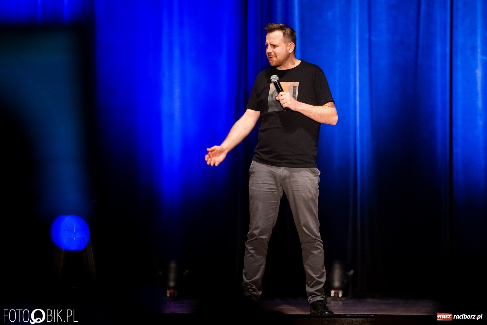 Zdjęcie w galerii na portalu naszraciborz.pl: Piotr Zola Szulowski wystąpił przed raciborską publicznością  wiadomości z regionu