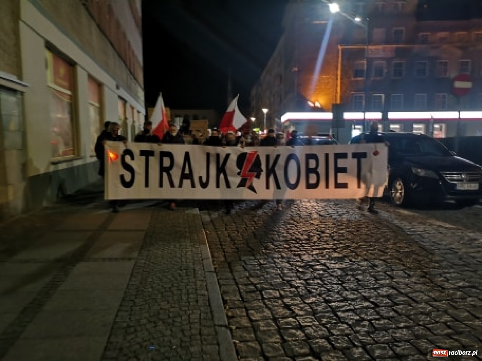 Zdjęcie w galerii na portalu naszraciborz.pl: Racibórz w onet.pl. Protest w małym mieście. Też chcemy pokazać, że się nie zgadzamy  wiadomości z regionu