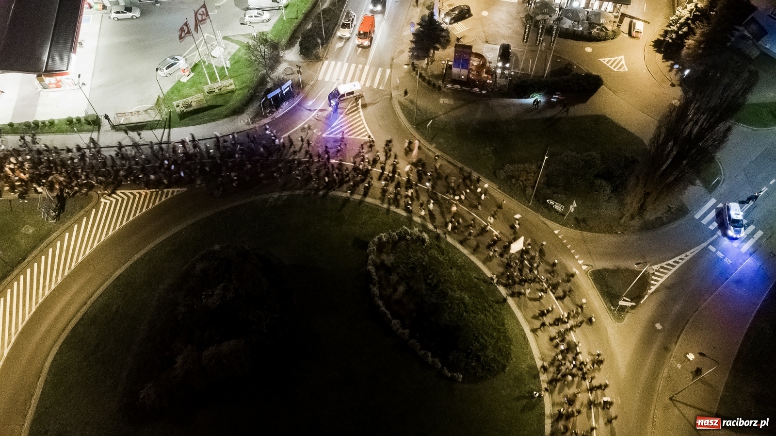 Zdjęcie w galerii na portalu naszraciborz.pl: Racibórz w onet.pl. Protest w małym mieście. Też chcemy pokazać, że się nie zgadzamy  wiadomości z regionu