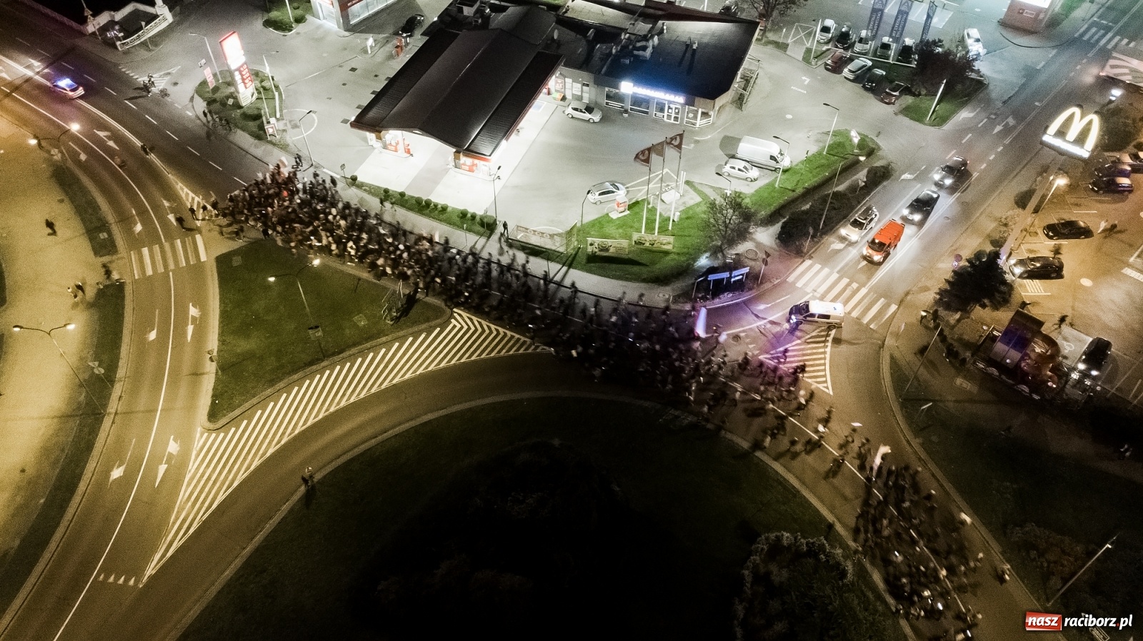 Zdjęcie w galerii na portalu naszraciborz.pl: Racibórz w onet.pl. Protest w małym mieście. Też chcemy pokazać, że się nie zgadzamy  wiadomości z regionu