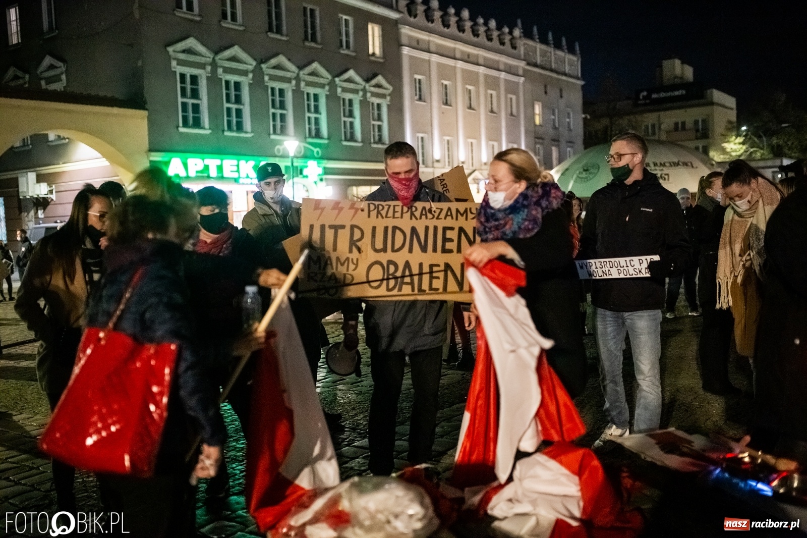 Zdjęcie w galerii na portalu naszraciborz.pl: Racibórz w onet.pl. Protest w małym mieście. Też chcemy pokazać, że się nie zgadzamy  wiadomości z regionu