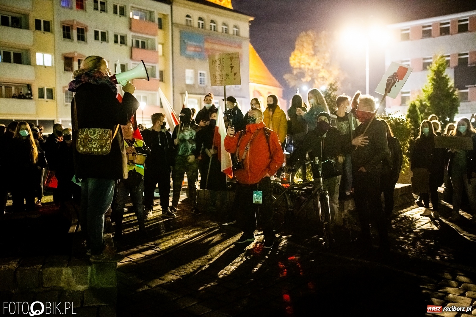 Zdjęcie w galerii na portalu naszraciborz.pl: Racibórz w onet.pl. Protest w małym mieście. Też chcemy pokazać, że się nie zgadzamy  wiadomości z regionu