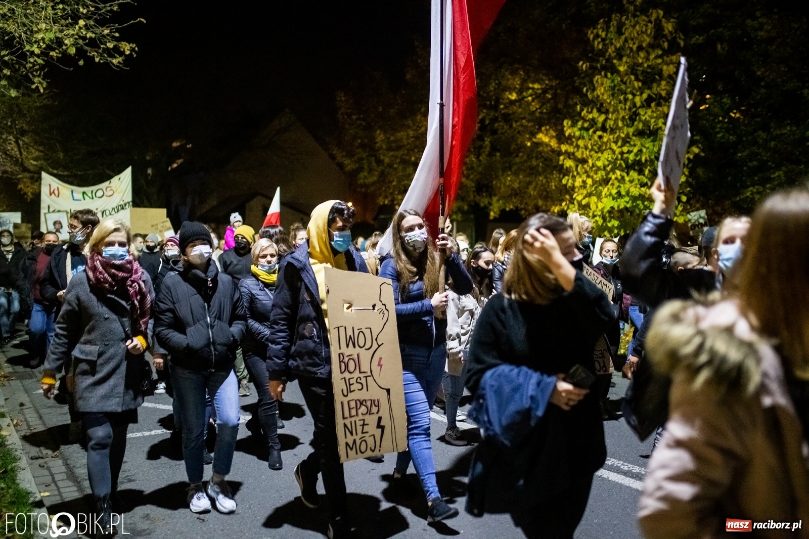 Zdjęcie w galerii na portalu naszraciborz.pl: Racibórz w onet.pl. Protest w małym mieście. Też chcemy pokazać, że się nie zgadzamy  wiadomości z regionu
