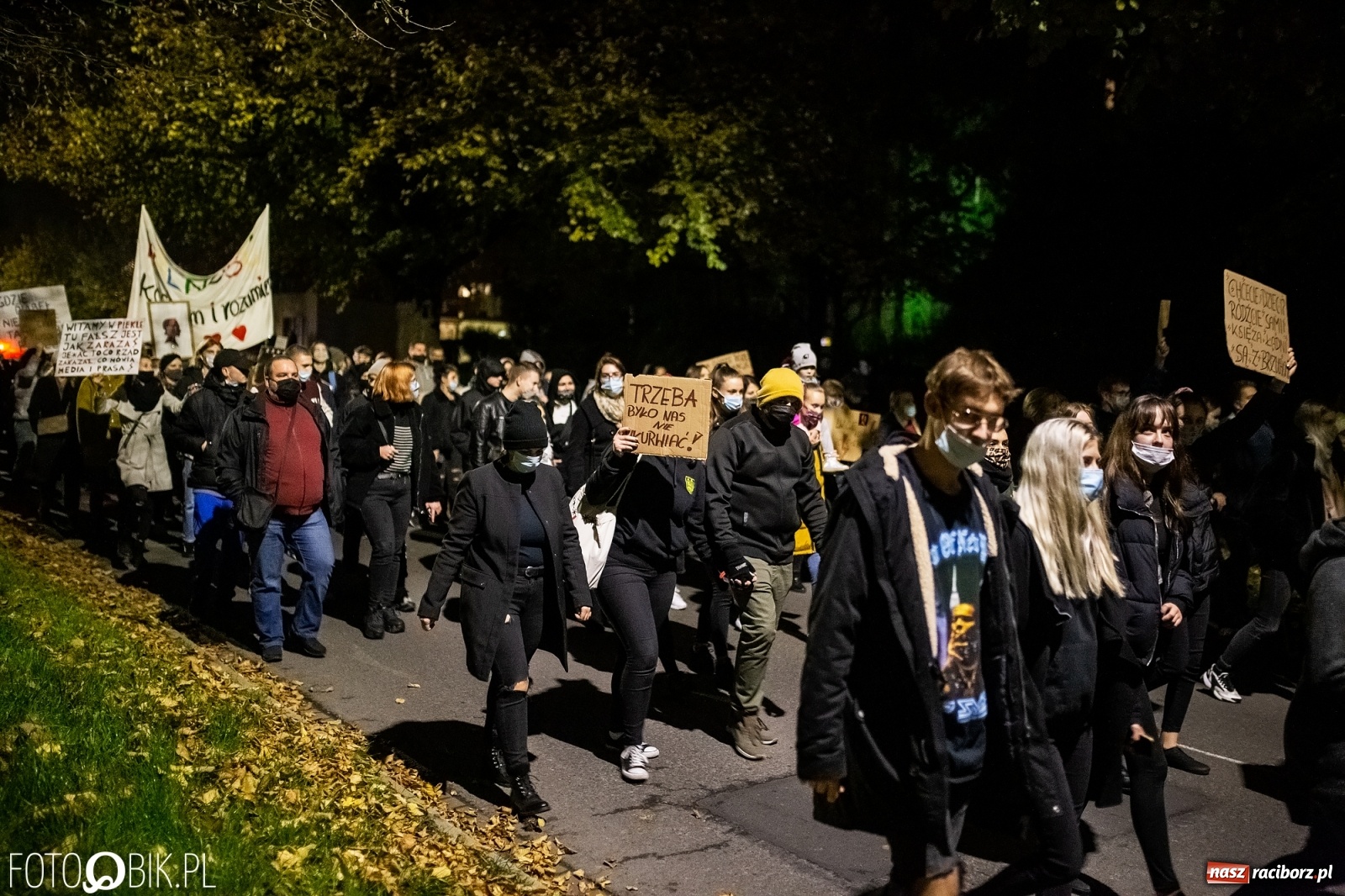 Zdjęcie w galerii na portalu naszraciborz.pl: Racibórz w onet.pl. Protest w małym mieście. Też chcemy pokazać, że się nie zgadzamy  wiadomości z regionu