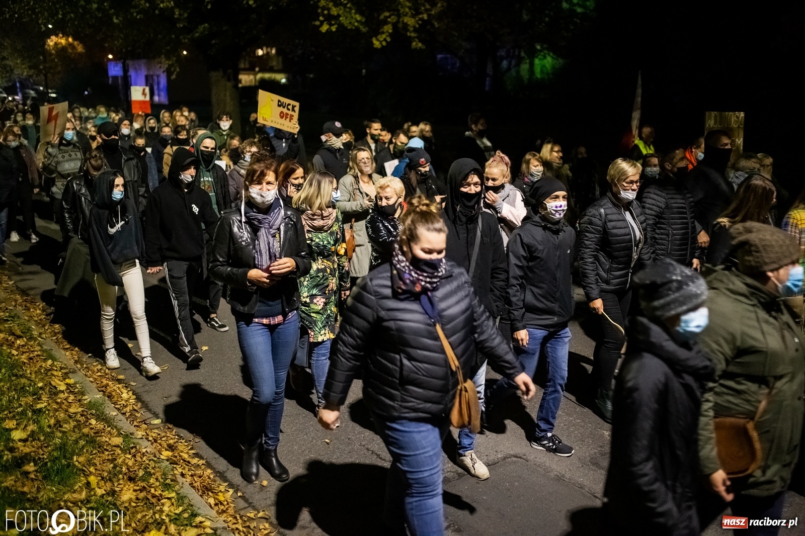 Zdjęcie w galerii na portalu naszraciborz.pl: Racibórz w onet.pl. Protest w małym mieście. Też chcemy pokazać, że się nie zgadzamy  wiadomości z regionu