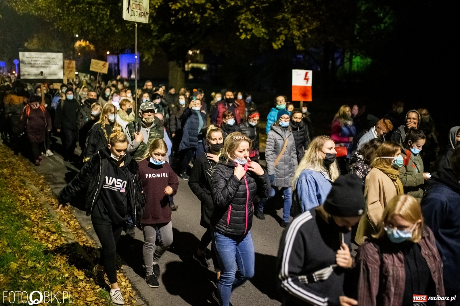 Zdjęcie w galerii na portalu naszraciborz.pl: Racibórz w onet.pl. Protest w małym mieście. Też chcemy pokazać, że się nie zgadzamy  wiadomości z regionu