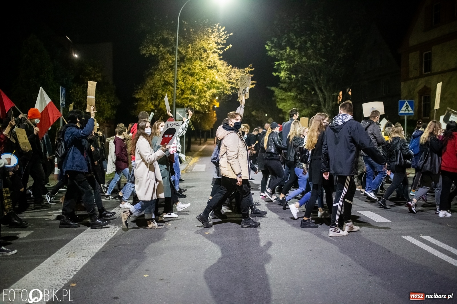 Zdjęcie w galerii na portalu naszraciborz.pl: Racibórz w onet.pl. Protest w małym mieście. Też chcemy pokazać, że się nie zgadzamy  wiadomości z regionu