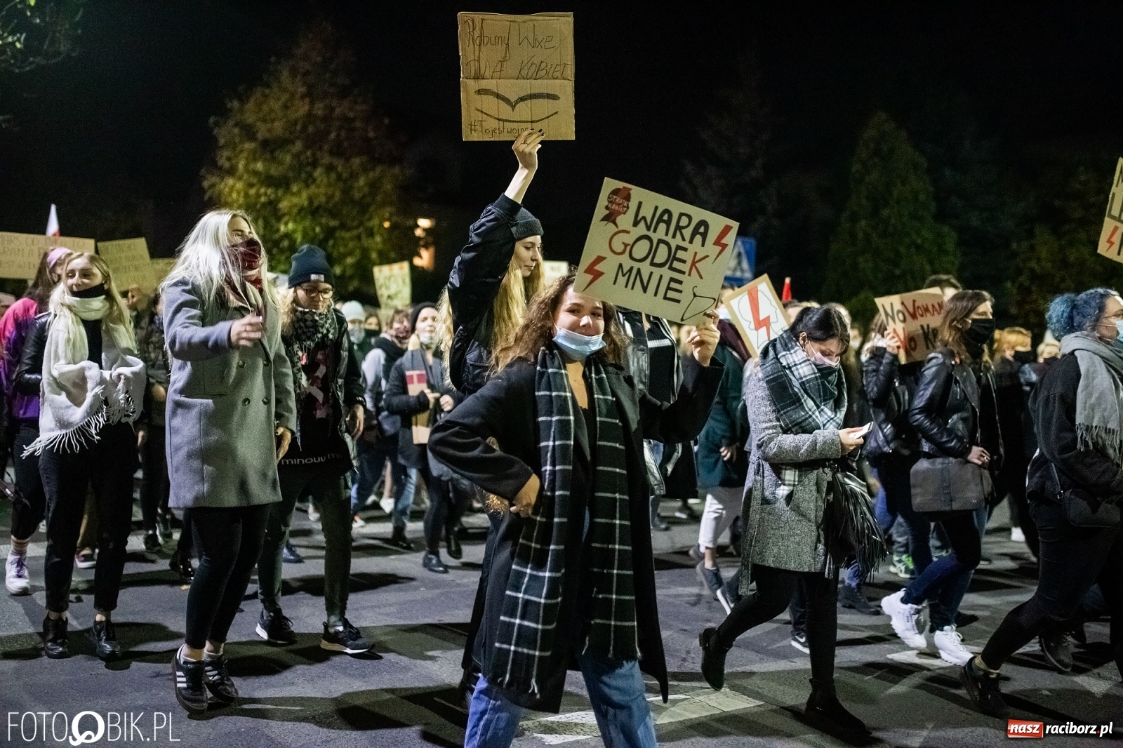Zdjęcie w galerii na portalu naszraciborz.pl: Racibórz w onet.pl. Protest w małym mieście. Też chcemy pokazać, że się nie zgadzamy  wiadomości z regionu