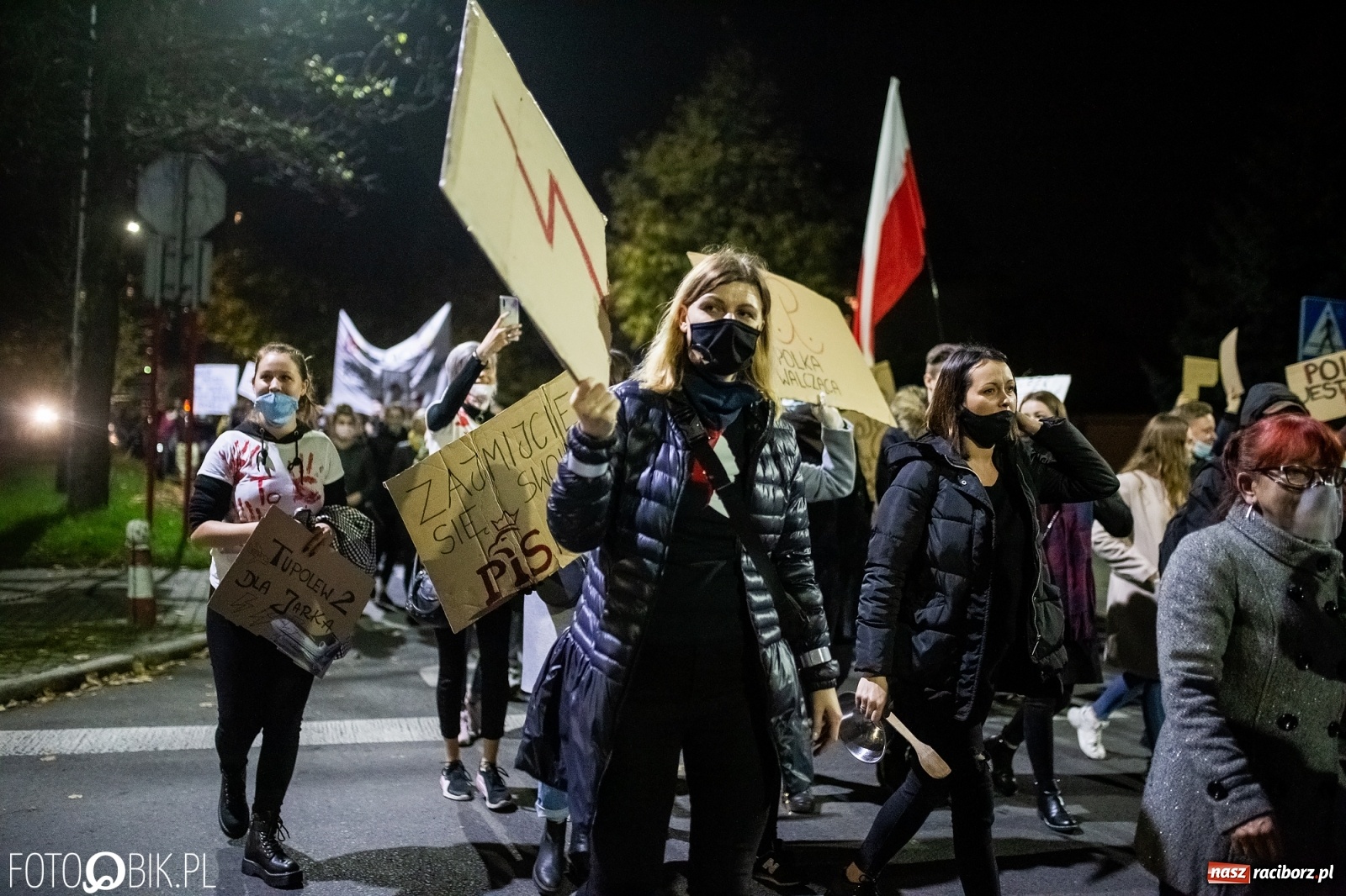 Zdjęcie w galerii na portalu naszraciborz.pl: Racibórz w onet.pl. Protest w małym mieście. Też chcemy pokazać, że się nie zgadzamy  wiadomości z regionu