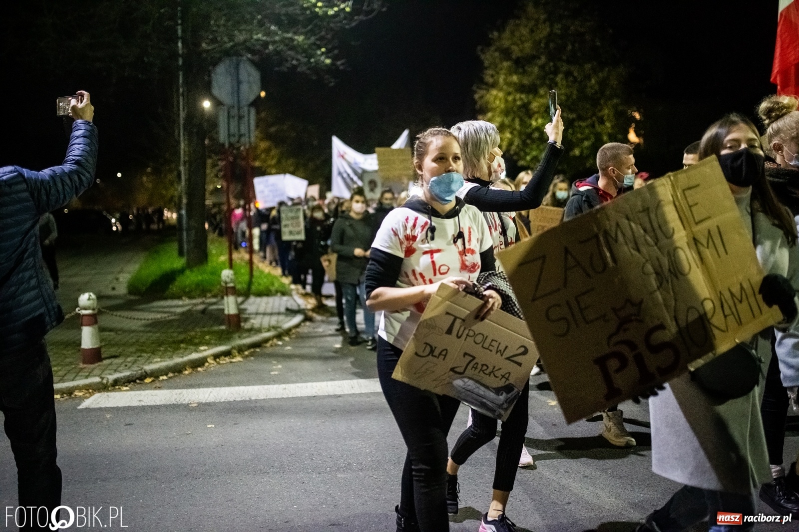 Zdjęcie w galerii na portalu naszraciborz.pl: Racibórz w onet.pl. Protest w małym mieście. Też chcemy pokazać, że się nie zgadzamy  wiadomości z regionu