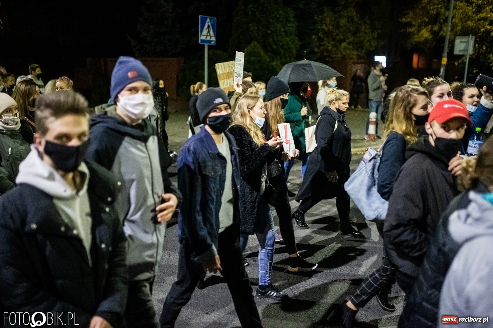 Zdjęcie w galerii na portalu naszraciborz.pl: Racibórz w onet.pl. Protest w małym mieście. Też chcemy pokazać, że się nie zgadzamy  wiadomości z regionu