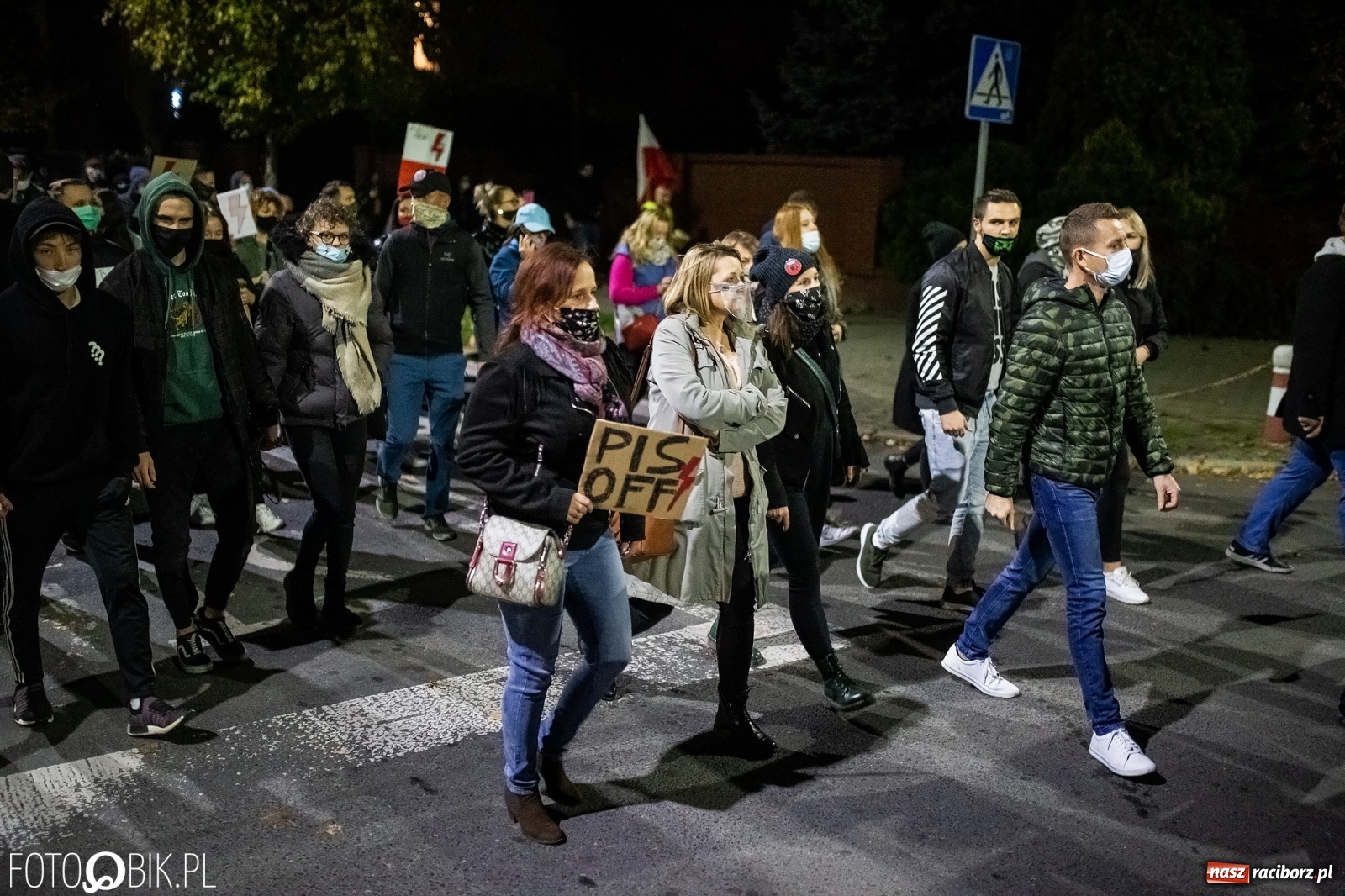 Zdjęcie w galerii na portalu naszraciborz.pl: Racibórz w onet.pl. Protest w małym mieście. Też chcemy pokazać, że się nie zgadzamy  wiadomości z regionu