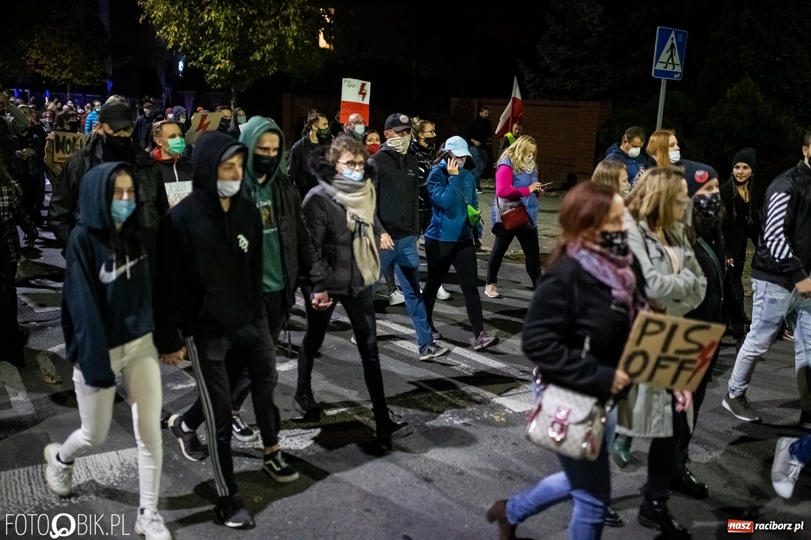 Zdjęcie w galerii na portalu naszraciborz.pl: Racibórz w onet.pl. Protest w małym mieście. Też chcemy pokazać, że się nie zgadzamy  wiadomości z regionu