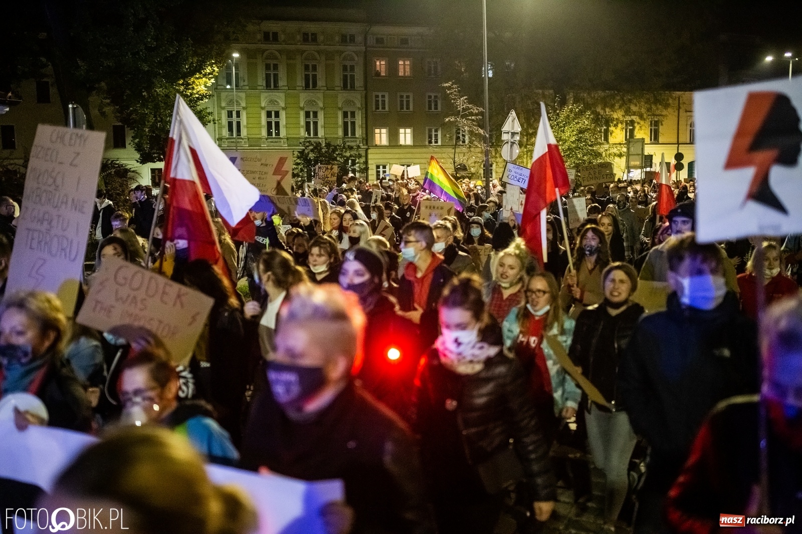 Zdjęcie w galerii na portalu naszraciborz.pl: Racibórz w onet.pl. Protest w małym mieście. Też chcemy pokazać, że się nie zgadzamy  wiadomości z regionu