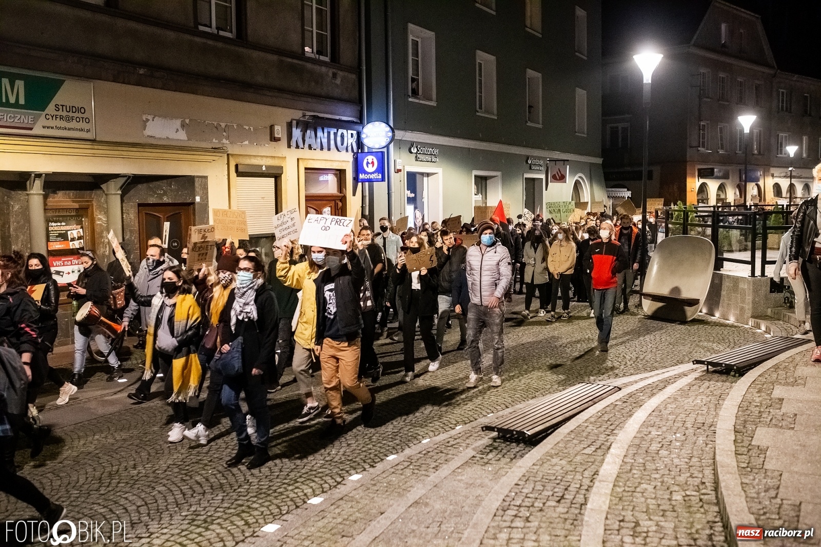 Zdjęcie w galerii na portalu naszraciborz.pl: Racibórz w onet.pl. Protest w małym mieście. Też chcemy pokazać, że się nie zgadzamy  wiadomości z regionu