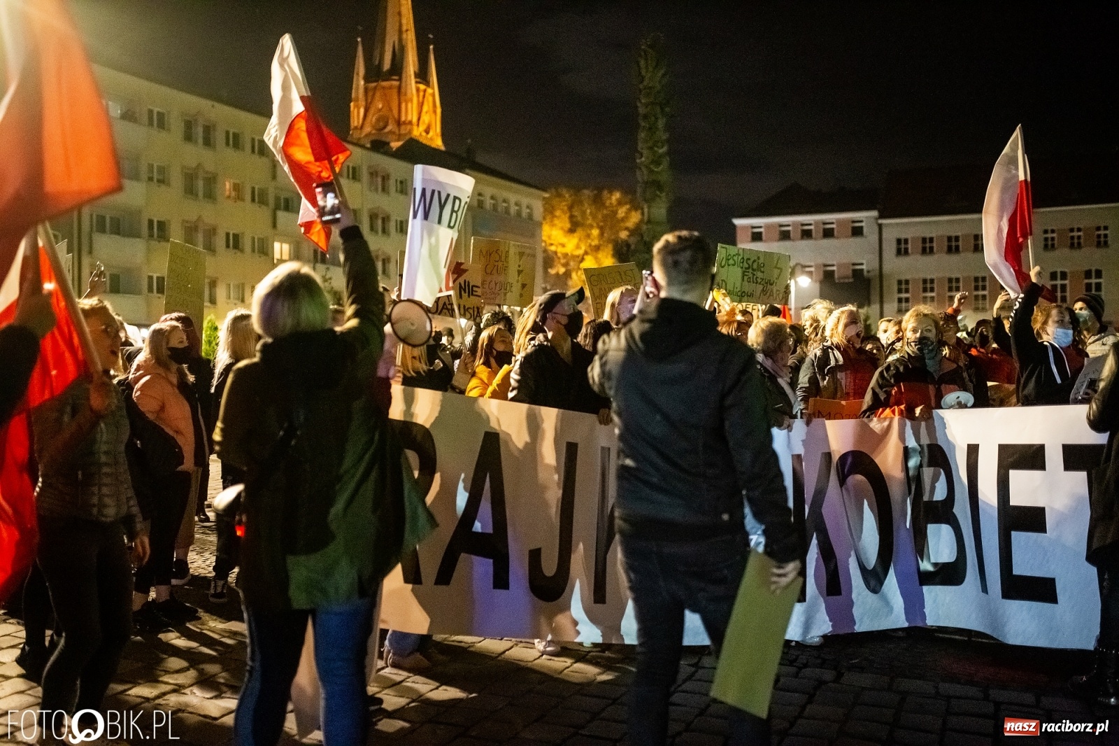Zdjęcie w galerii na portalu naszraciborz.pl: Racibórz w onet.pl. Protest w małym mieście. Też chcemy pokazać, że się nie zgadzamy  wiadomości z regionu