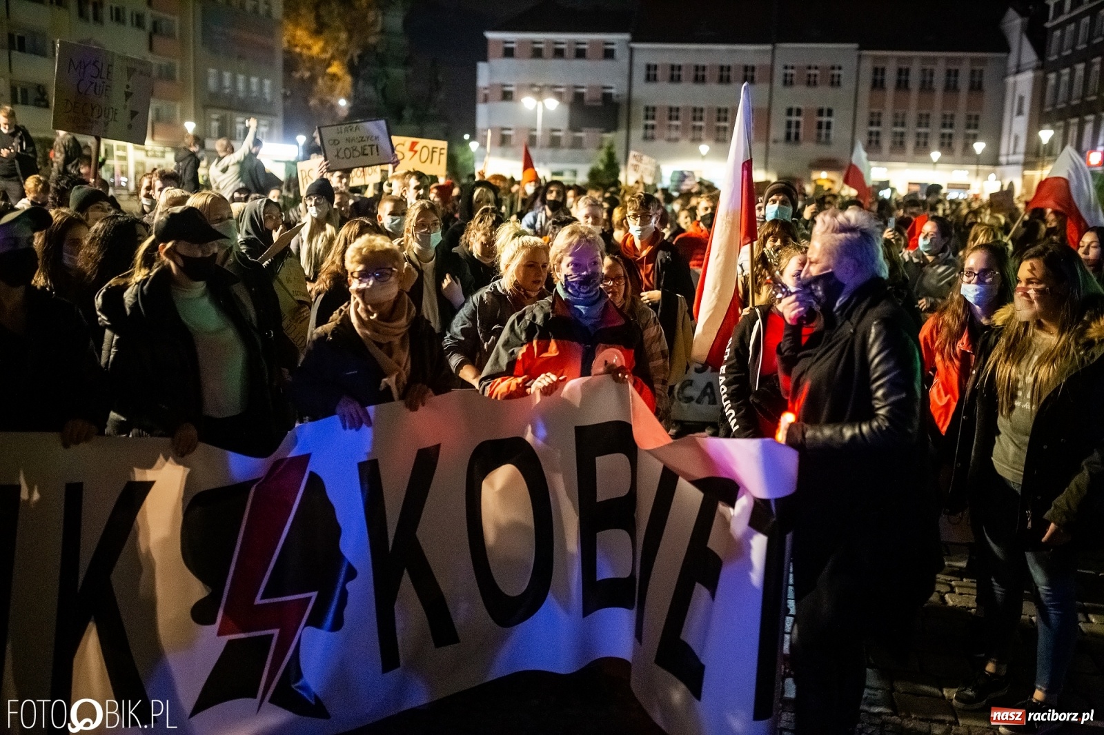 Zdjęcie w galerii na portalu naszraciborz.pl: Racibórz w onet.pl. Protest w małym mieście. Też chcemy pokazać, że się nie zgadzamy  wiadomości z regionu