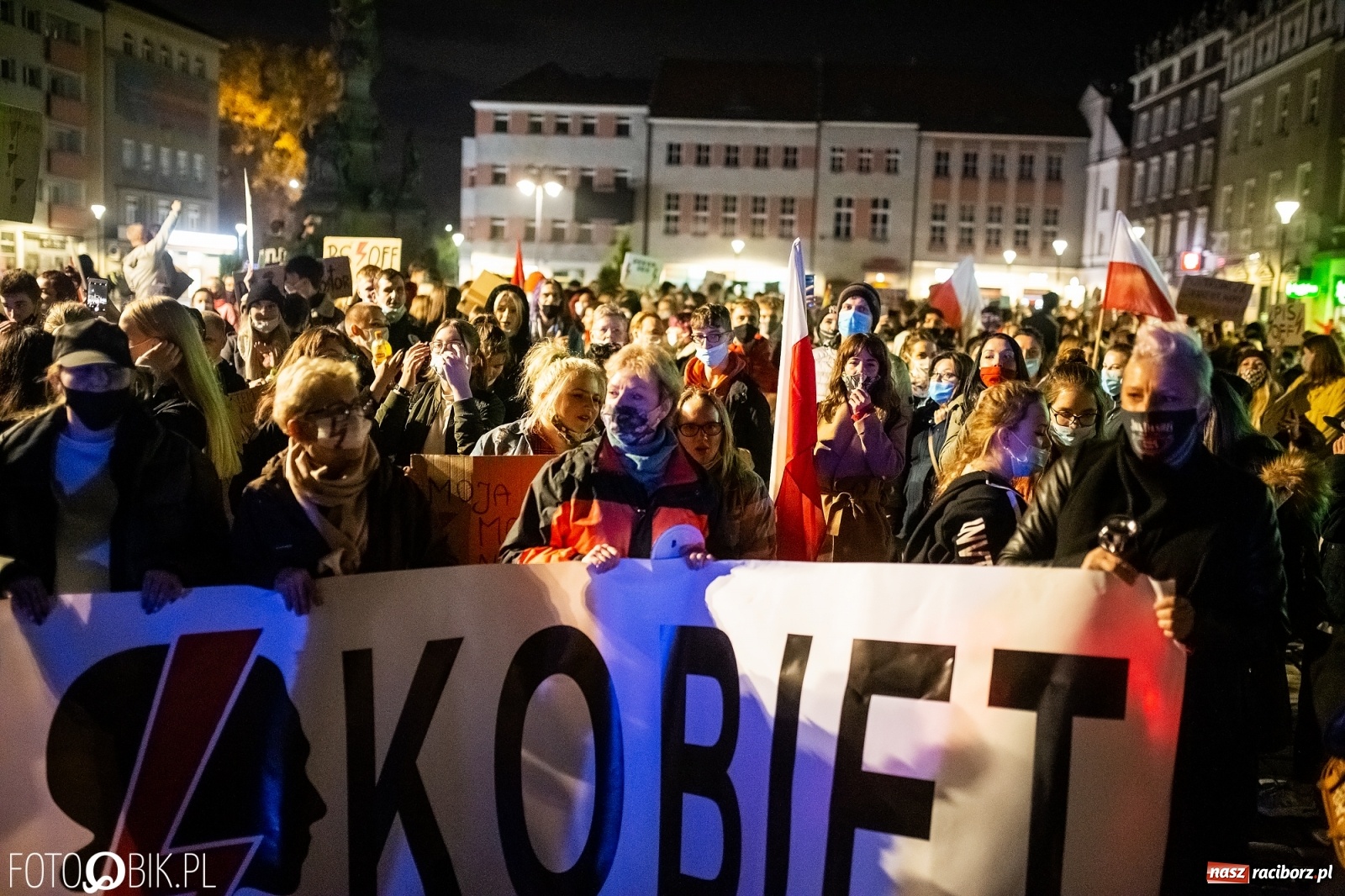Zdjęcie w galerii na portalu naszraciborz.pl: Racibórz w onet.pl. Protest w małym mieście. Też chcemy pokazać, że się nie zgadzamy  wiadomości z regionu