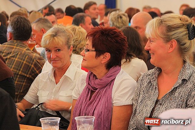 Zdjęcie w galerii na portalu naszraciborz.pl: Śląska muzyka, wice i piwo wiadomości z regionu