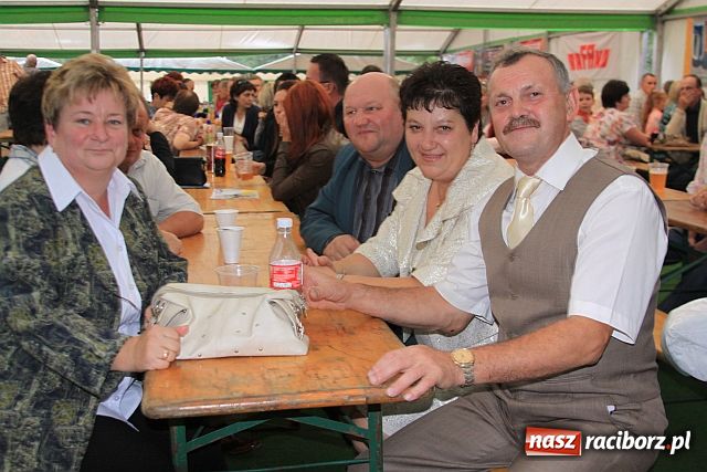 Zdjęcie w galerii na portalu naszraciborz.pl: Śląska muzyka, wice i piwo wiadomości z regionu