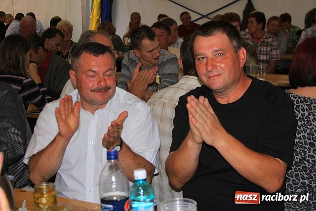 Zdjęcie w galerii na portalu naszraciborz.pl: Śląska muzyka, wice i piwo wiadomości z regionu