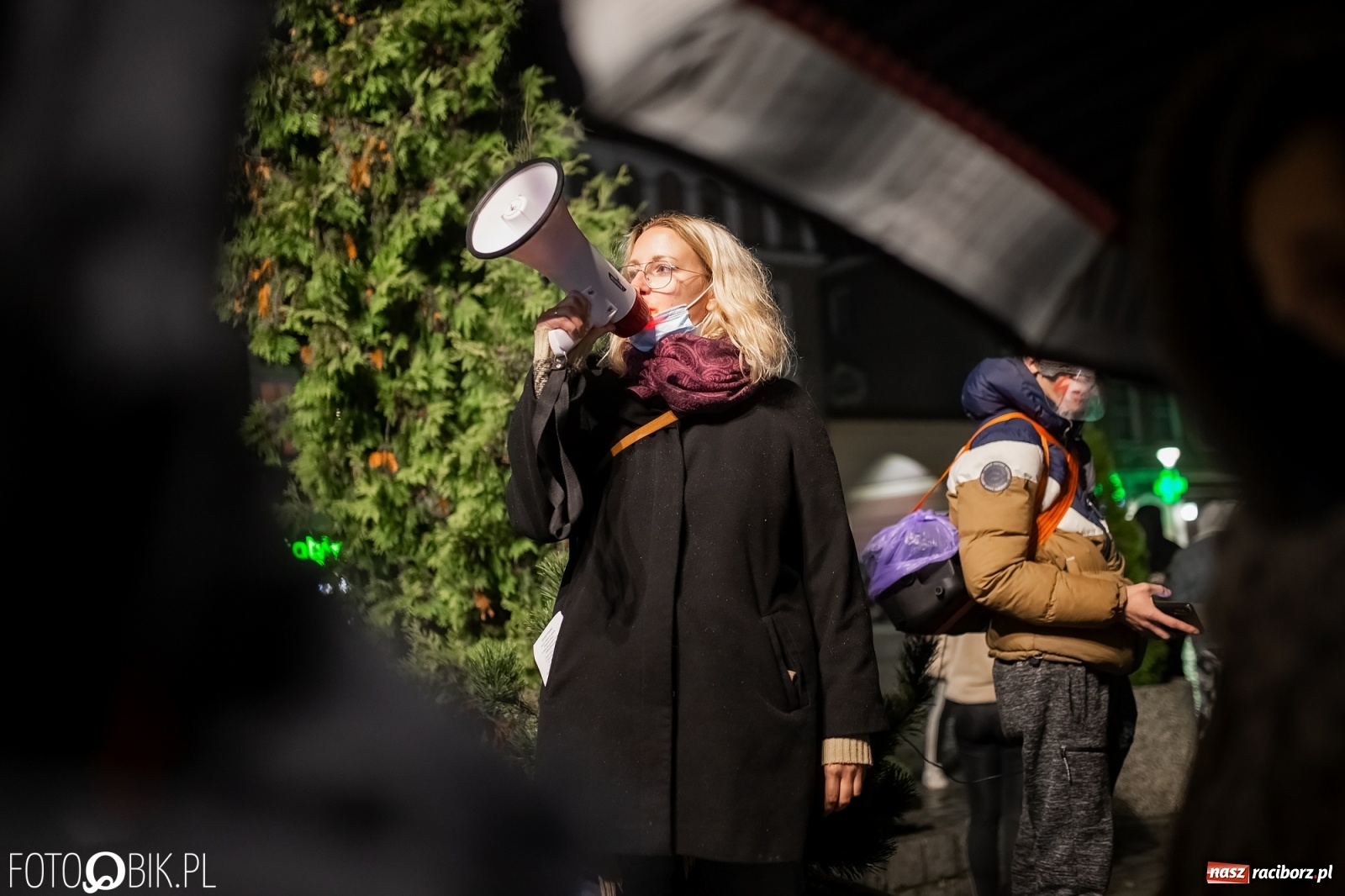 Zdjęcie w galerii na portalu naszraciborz.pl: Czwarty protest w Raciborzu, tym razem kreatywny i samochodowy [WIDEO] wiadomości z regionu