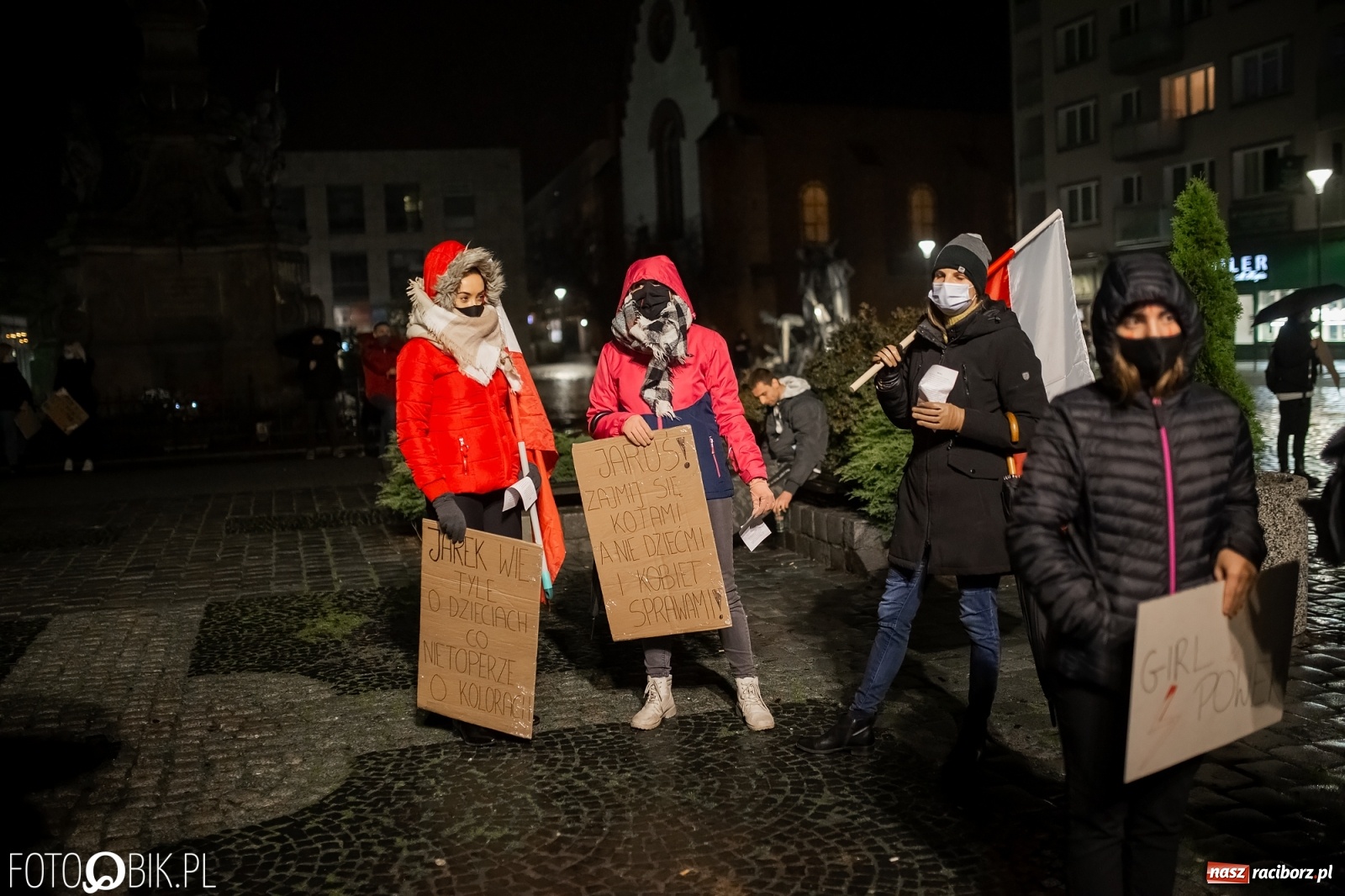 Zdjęcie w galerii na portalu naszraciborz.pl: Czwarty protest w Raciborzu, tym razem kreatywny i samochodowy [WIDEO] wiadomości z regionu