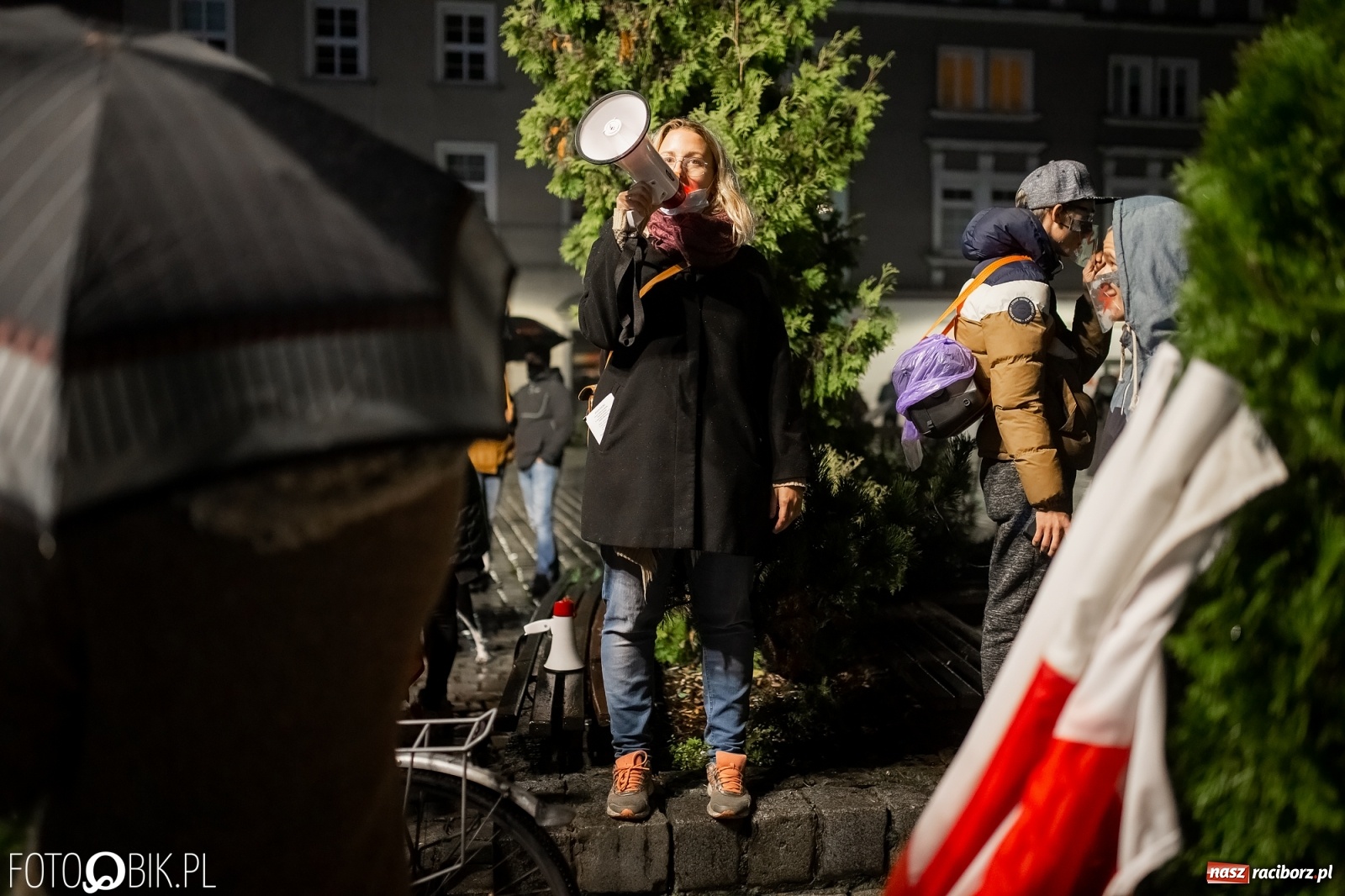 Zdjęcie w galerii na portalu naszraciborz.pl: Czwarty protest w Raciborzu, tym razem kreatywny i samochodowy [WIDEO] wiadomości z regionu